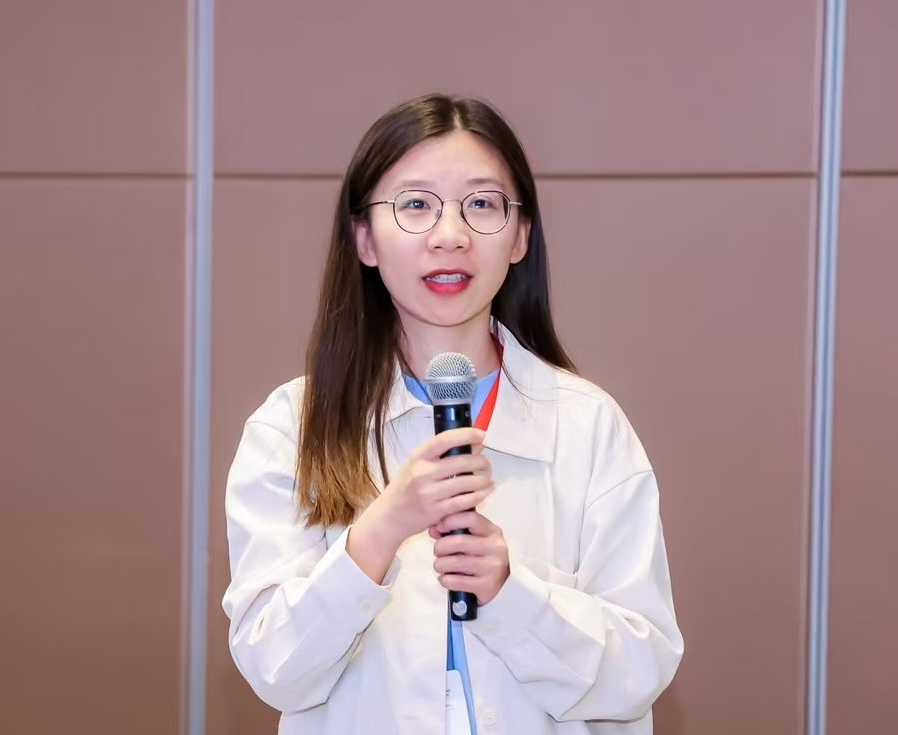 Researcher Xiaoyan Zhou